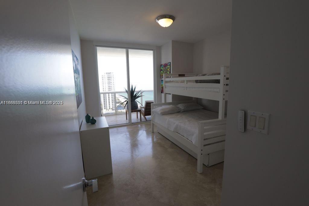 2011 2 / 2 1554 sq. ft. $ 2025-10-02 0 Photo