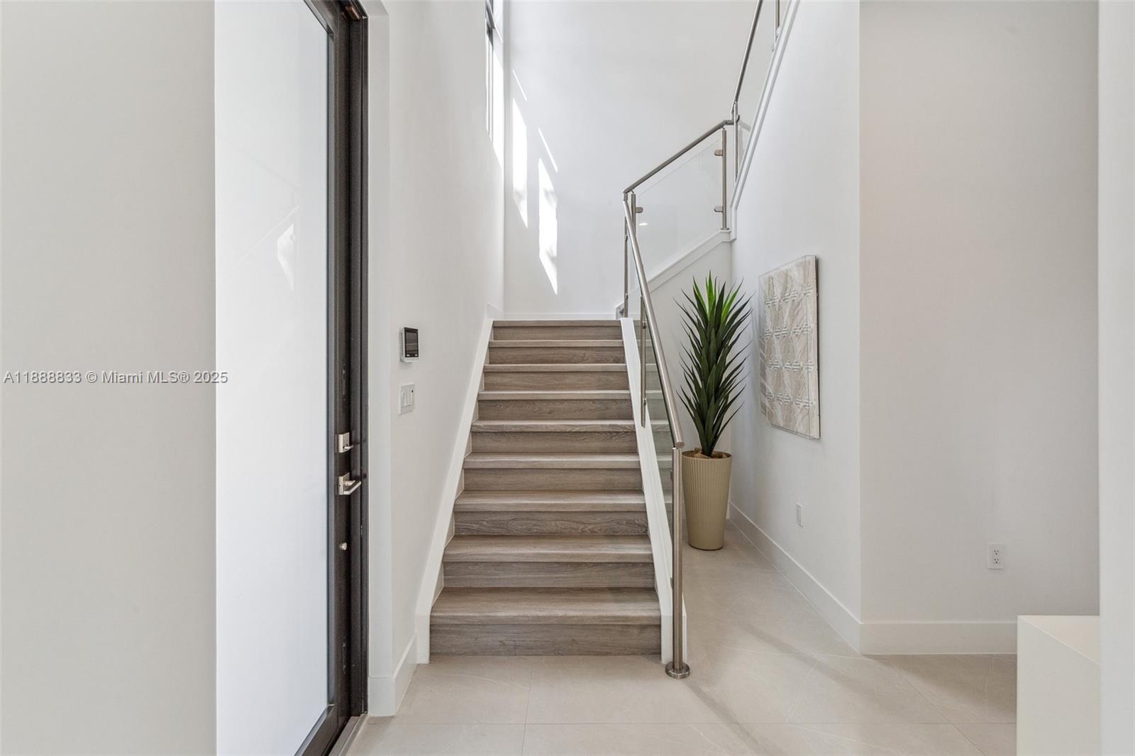 7285 4 / 4 4143 sq. ft. $ 2025-10-02 0 Photo
