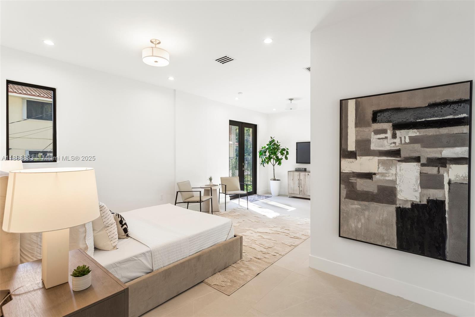 7285 4 / 4 4143 sq. ft. $ 2025-10-02 0 Photo
