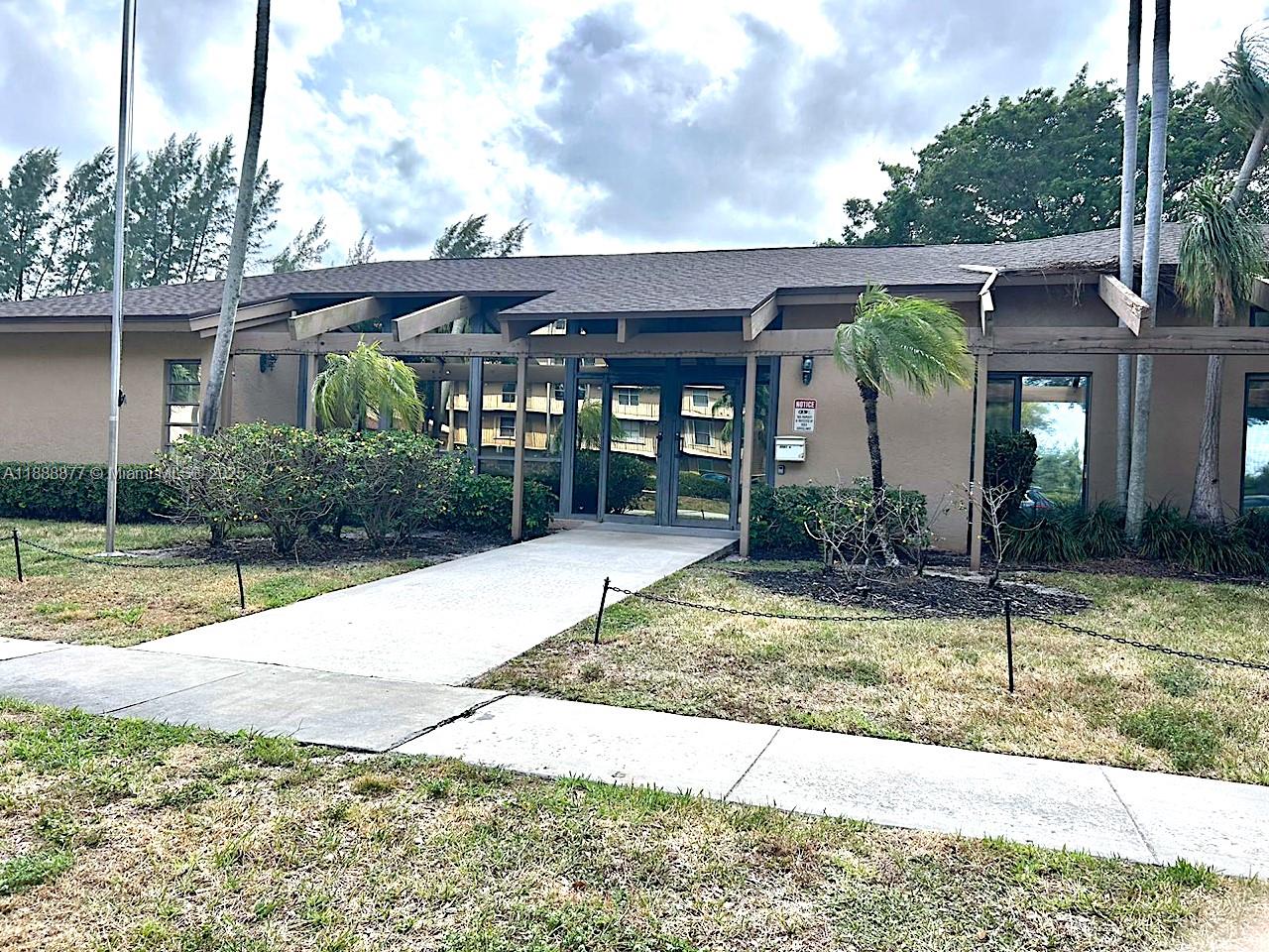 See details 107 2 / 2 1070 sq. ft. $ 2025-10-02 0 Photo