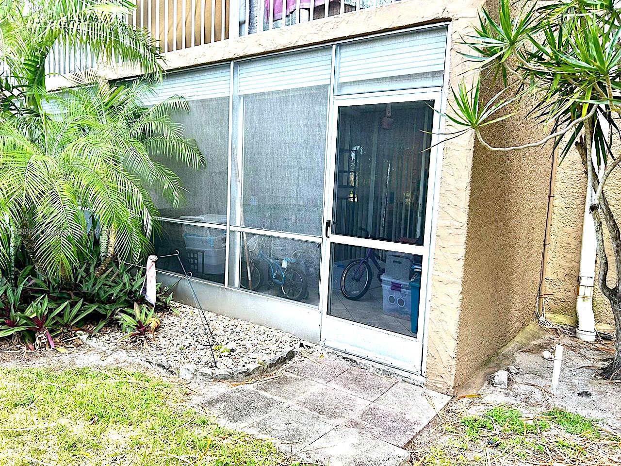 See details 107 2 / 2 1070 sq. ft. $ 2025-10-02 0 Photo