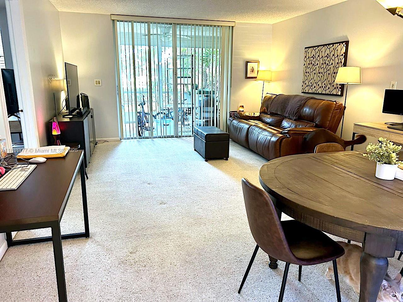 See details 107 2 / 2 1070 sq. ft. $ 2025-10-02 0 Photo