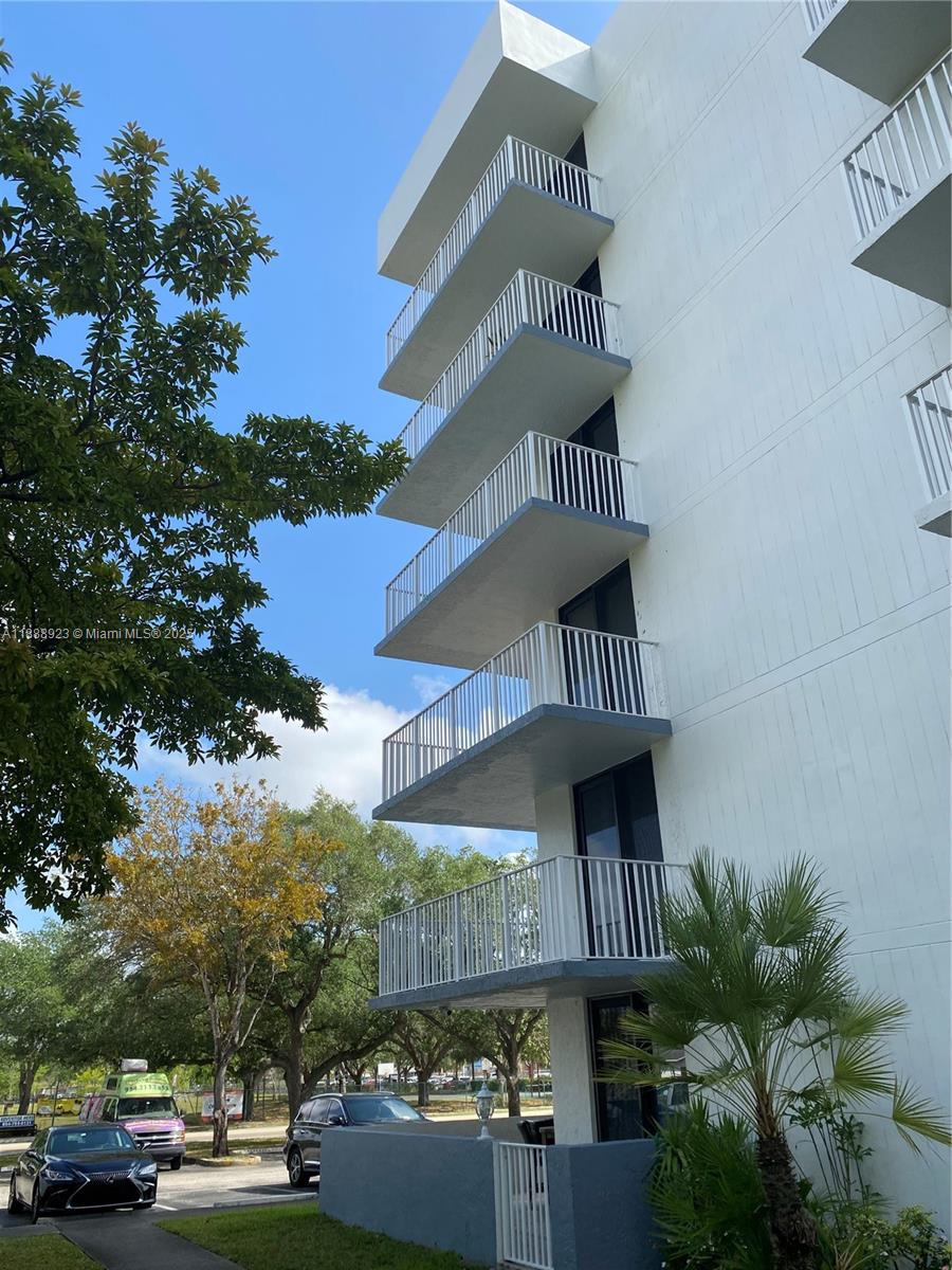409 2 / 2 1100 sq. ft. $ 2025-10-02 0 Photo