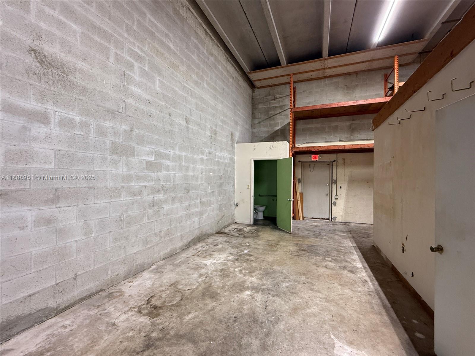   /   sq. ft. $ 2025-10-02 0 Photo
