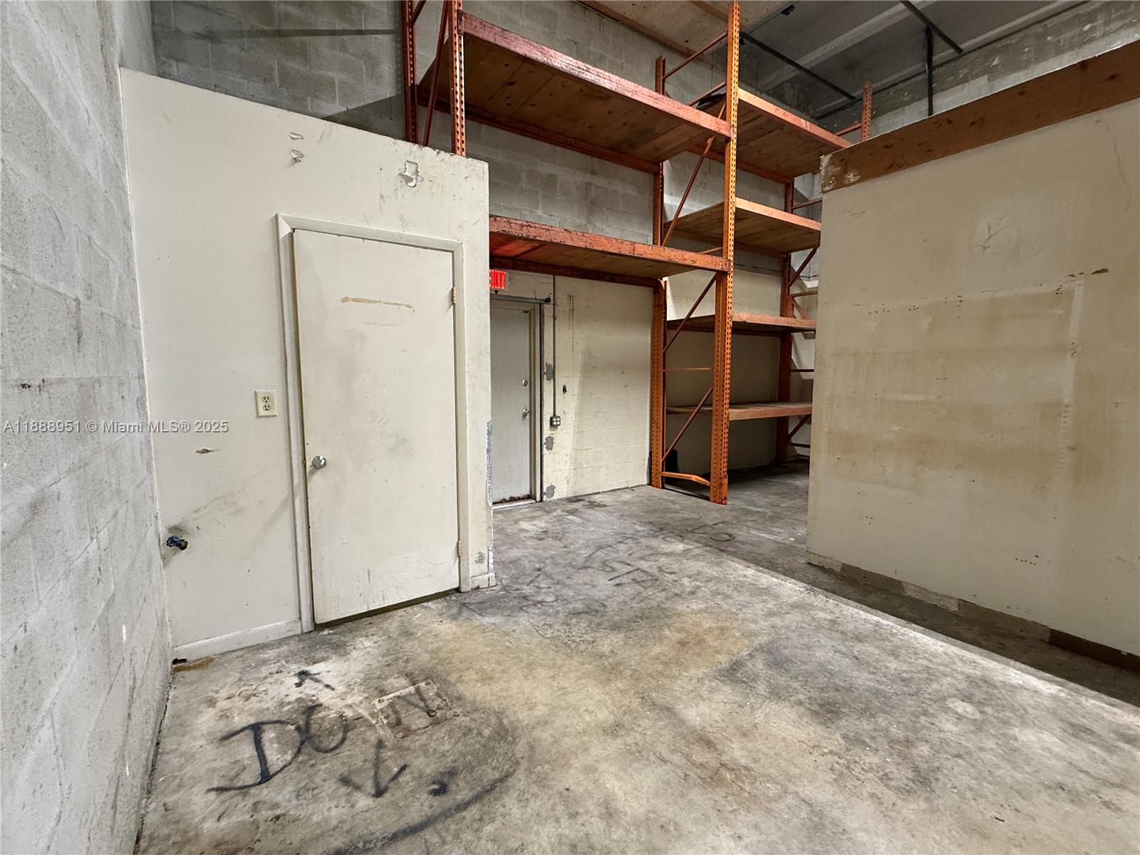   /   sq. ft. $ 2025-10-02 0 Photo