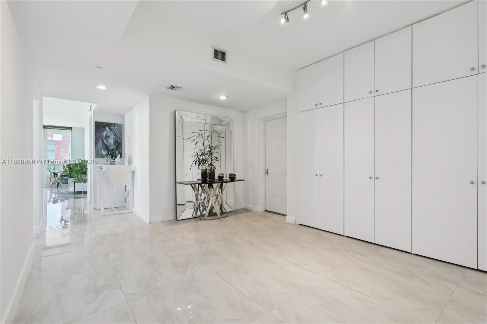 Photo of 3340 190th St  #1101, Aventura, Florida, 33180 - 