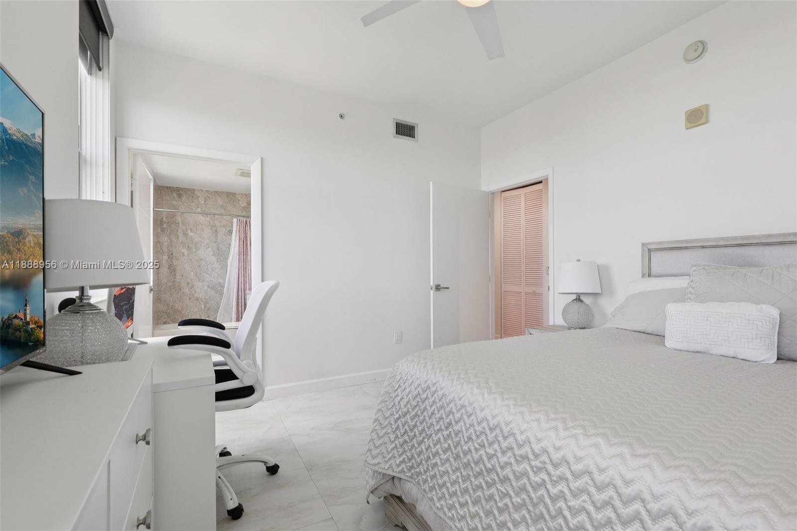 Photo of 3340 190th St  #1101, Aventura, Florida, 33180 - 