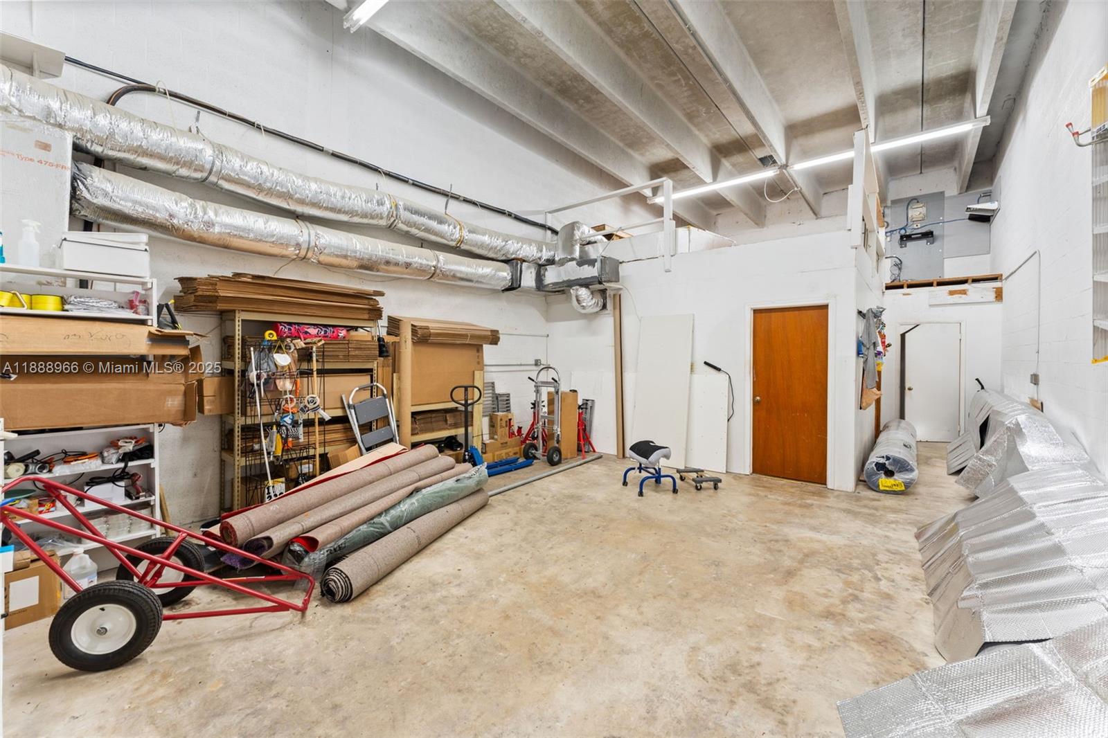 13828  /   sq. ft. $ 2025-10-02 0 Photo