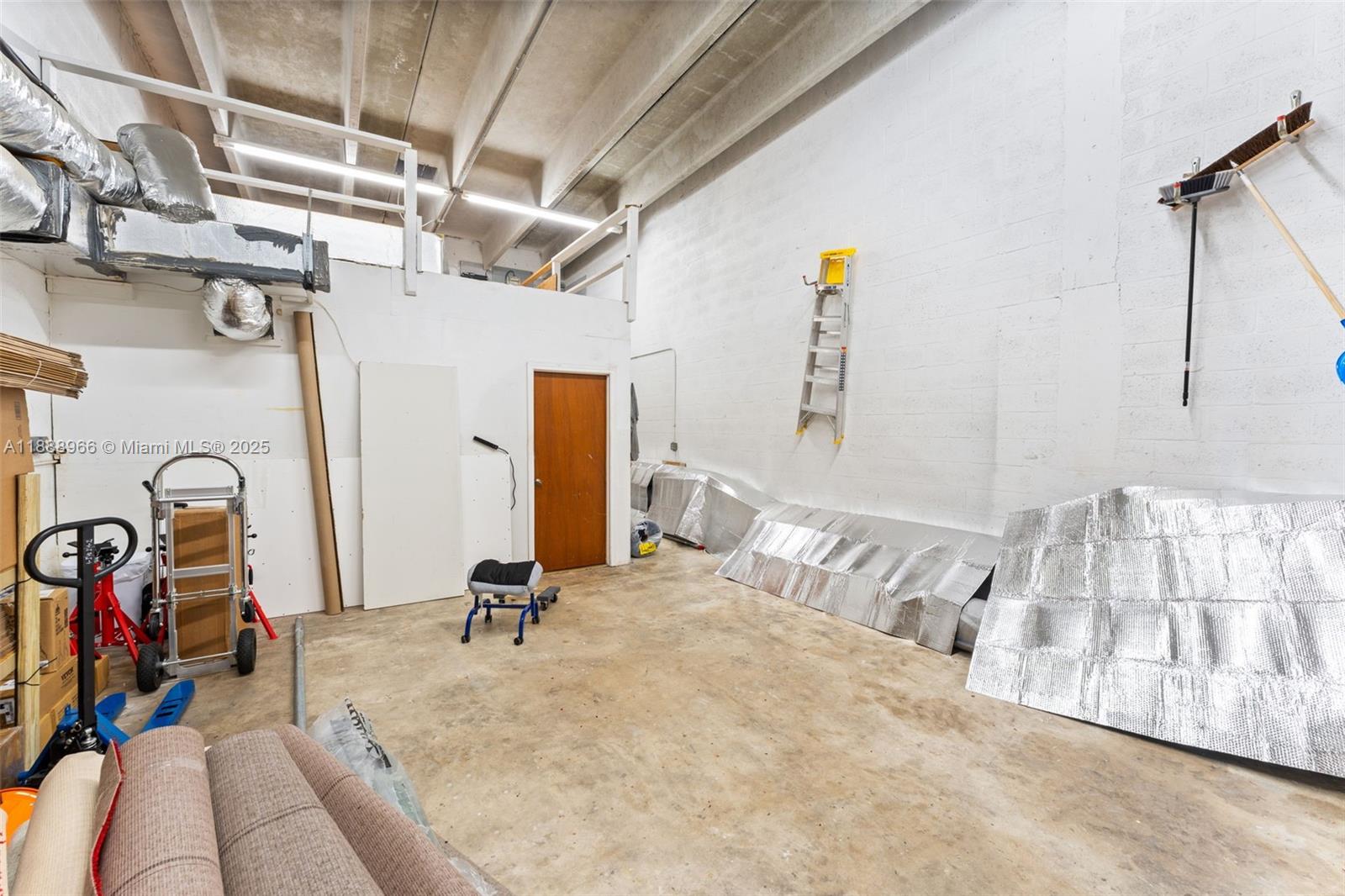 13828  /   sq. ft. $ 2025-10-02 0 Photo