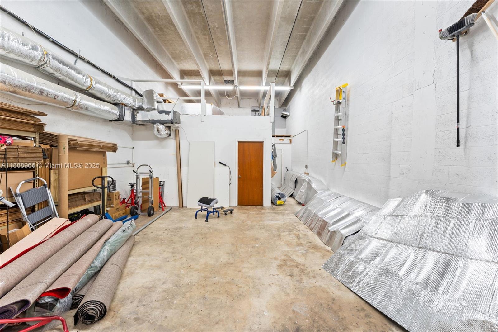 13828  /   sq. ft. $ 2025-10-02 0 Photo