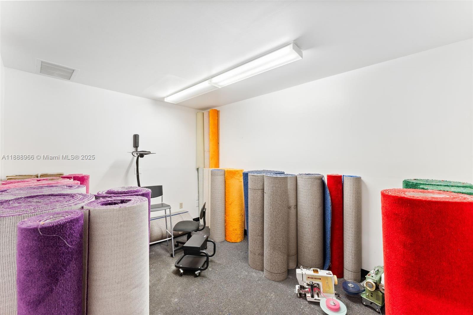 13828  /   sq. ft. $ 2025-10-02 0 Photo