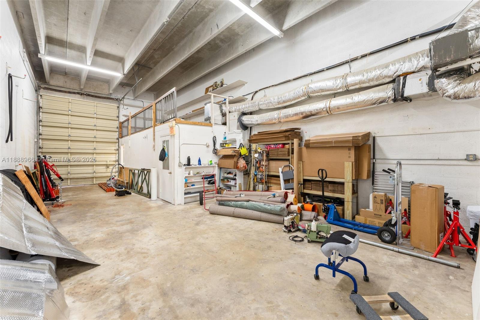 13828  /   sq. ft. $ 2025-10-02 0 Photo