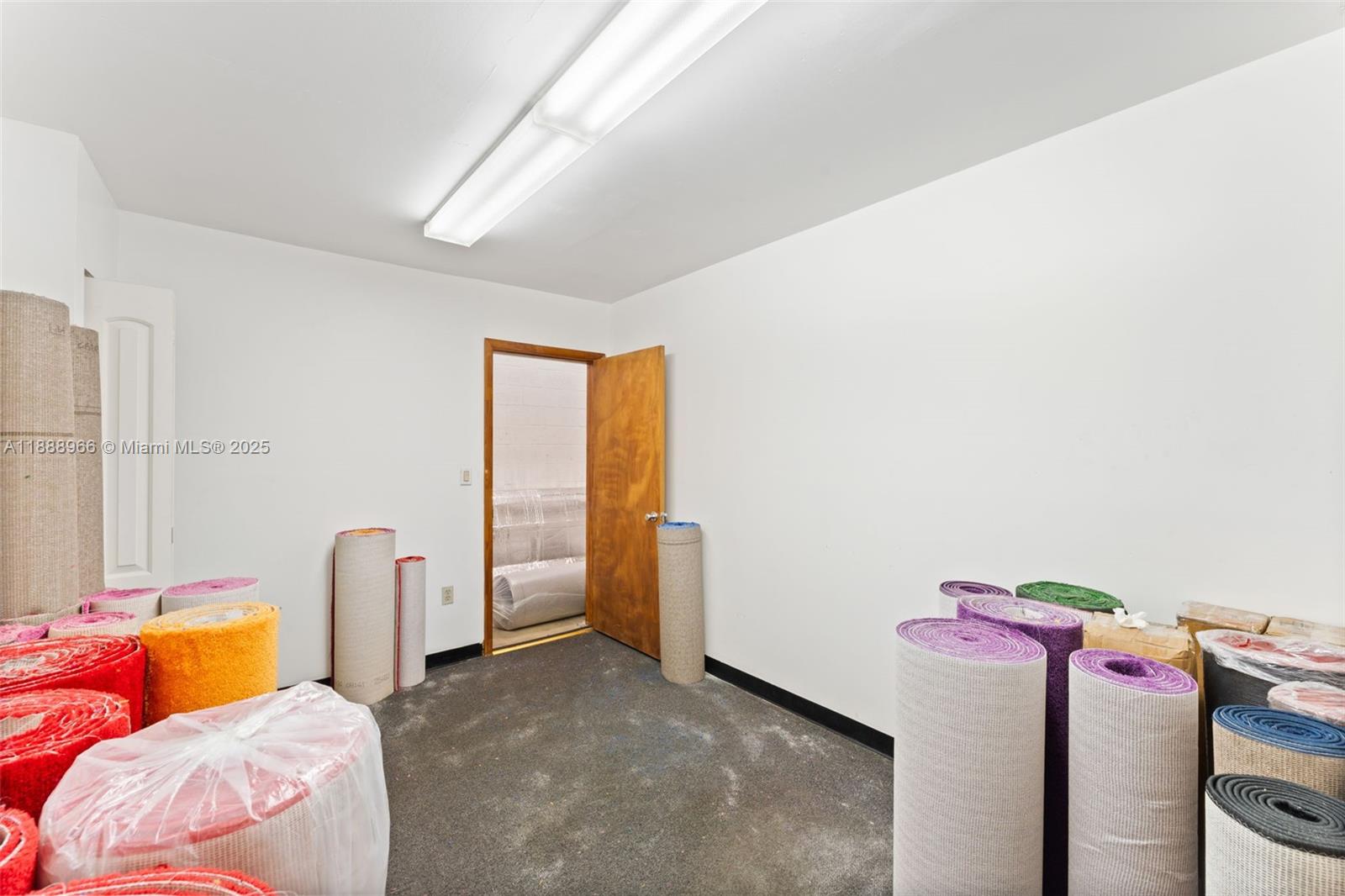 13828  /   sq. ft. $ 2025-10-02 0 Photo