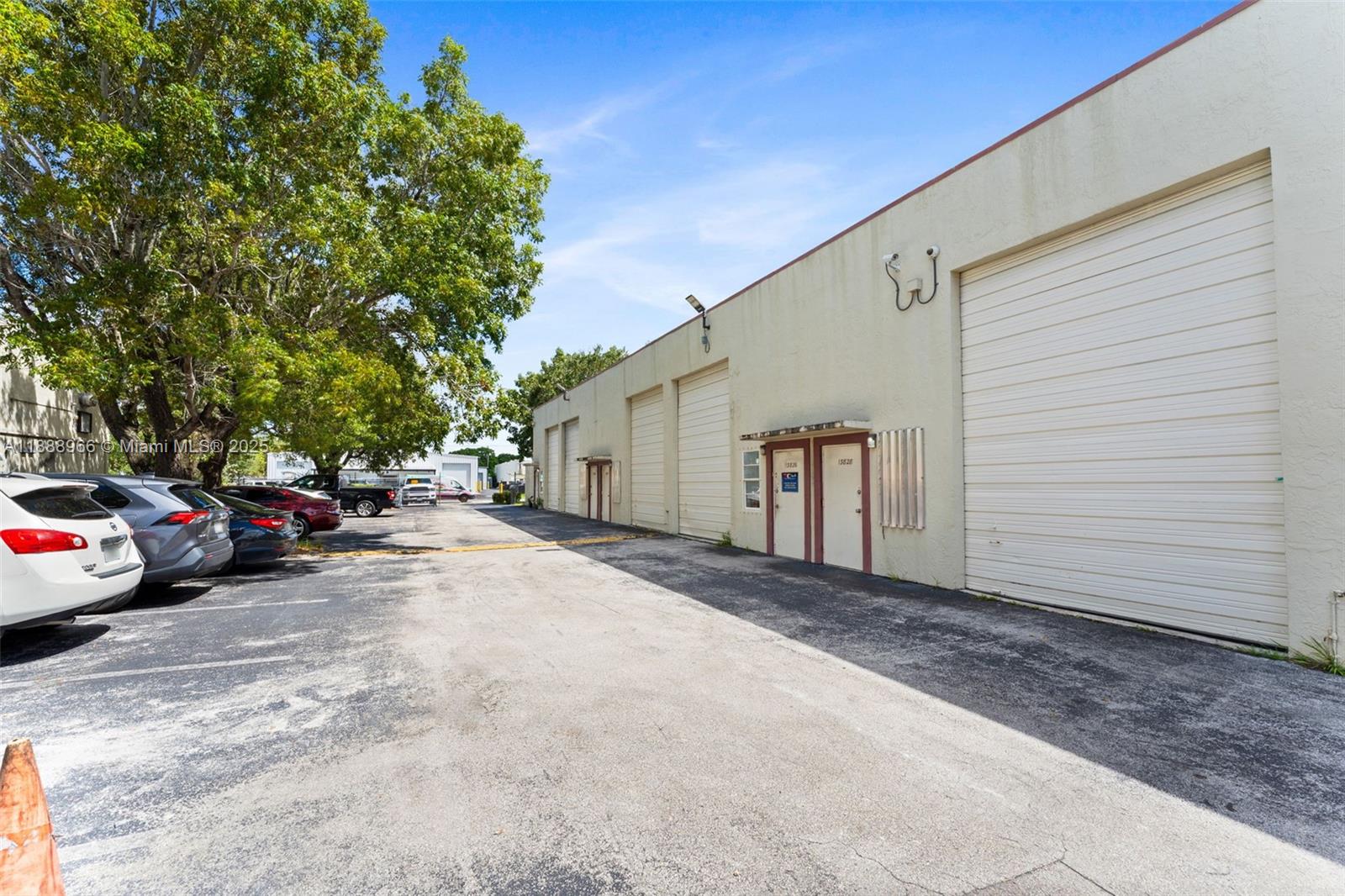13828  /   sq. ft. $ 2025-10-02 0 Photo