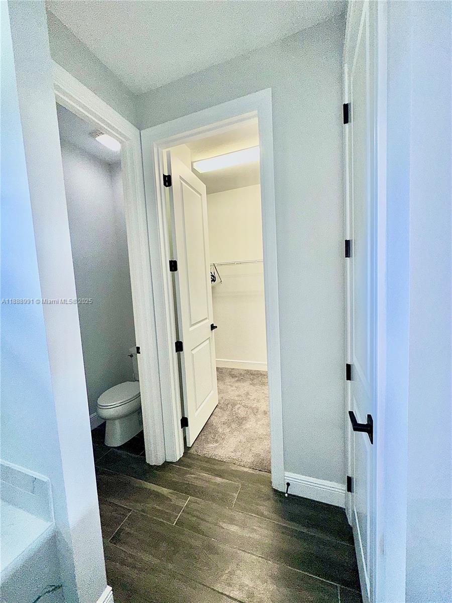 See details 4022 4 / 3 2502 sq. ft. $ 2025-10-02 0 Photo