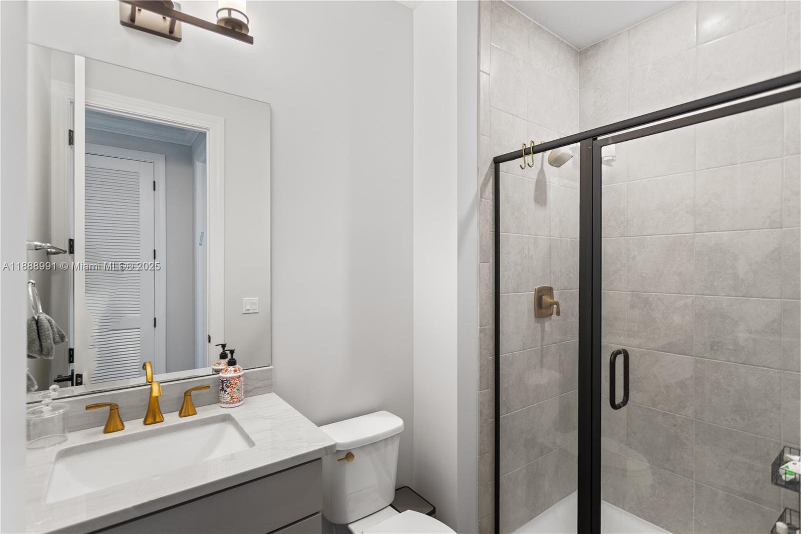 4022 5 / 3 2502 sq. ft. $ 2025-10-02 0 Photo