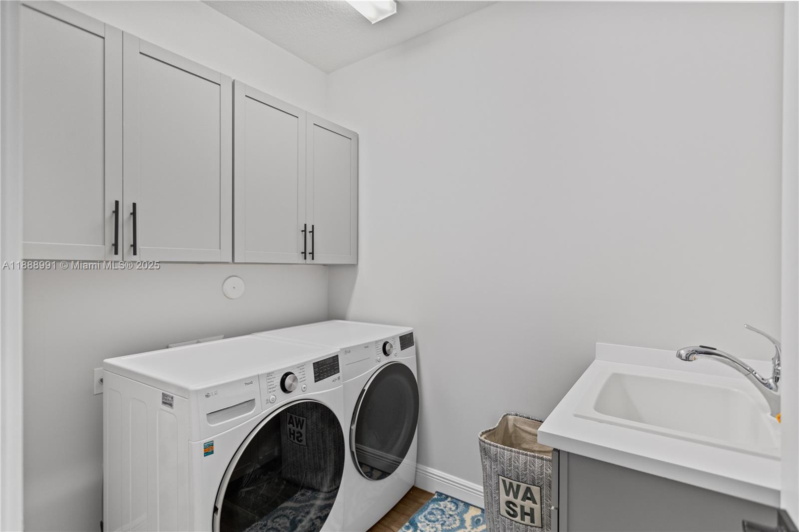 4022 5 / 3 2502 sq. ft. $ 2025-10-02 0 Photo