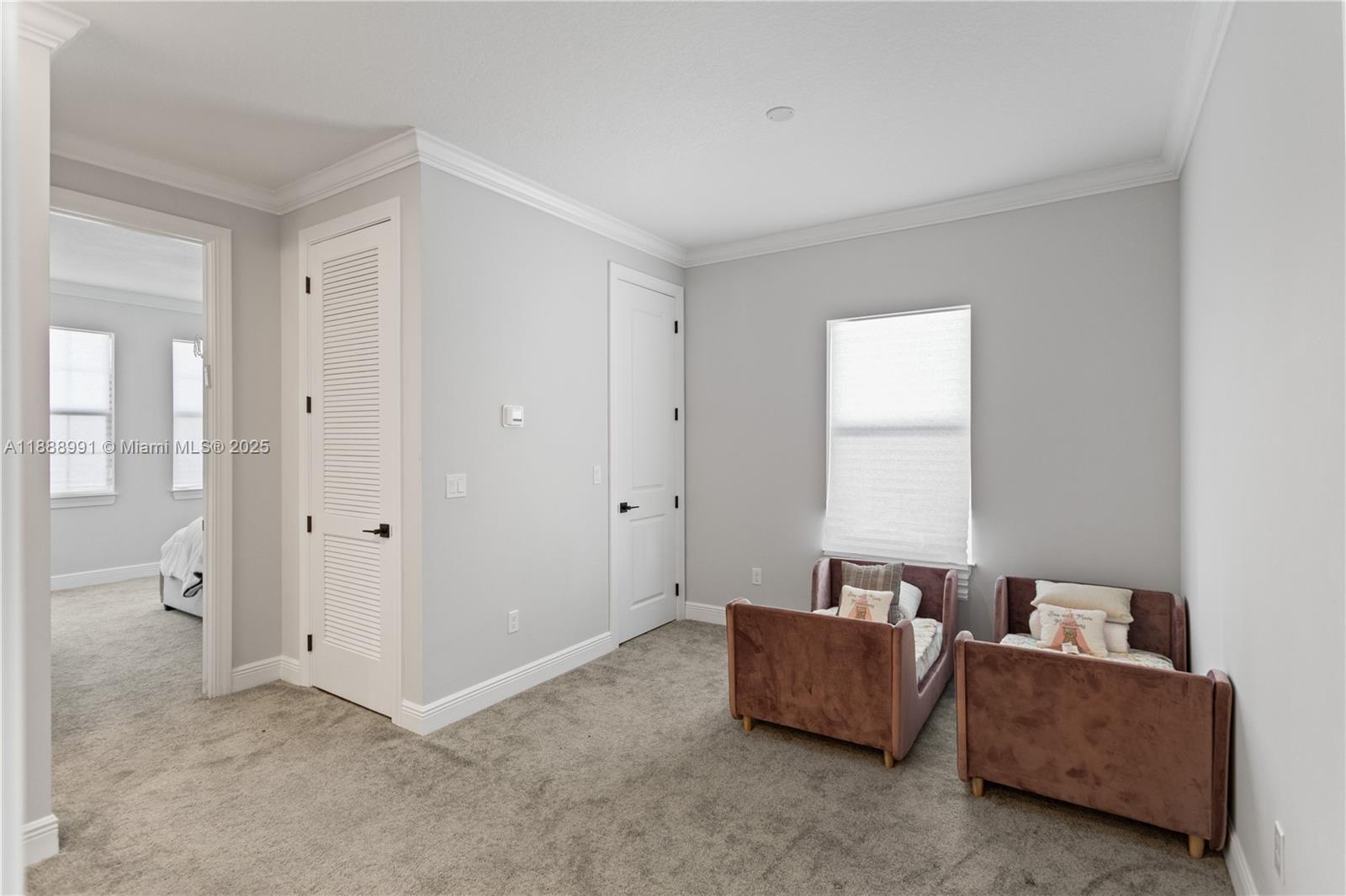 4022 5 / 3 2502 sq. ft. $ 2025-10-02 0 Photo