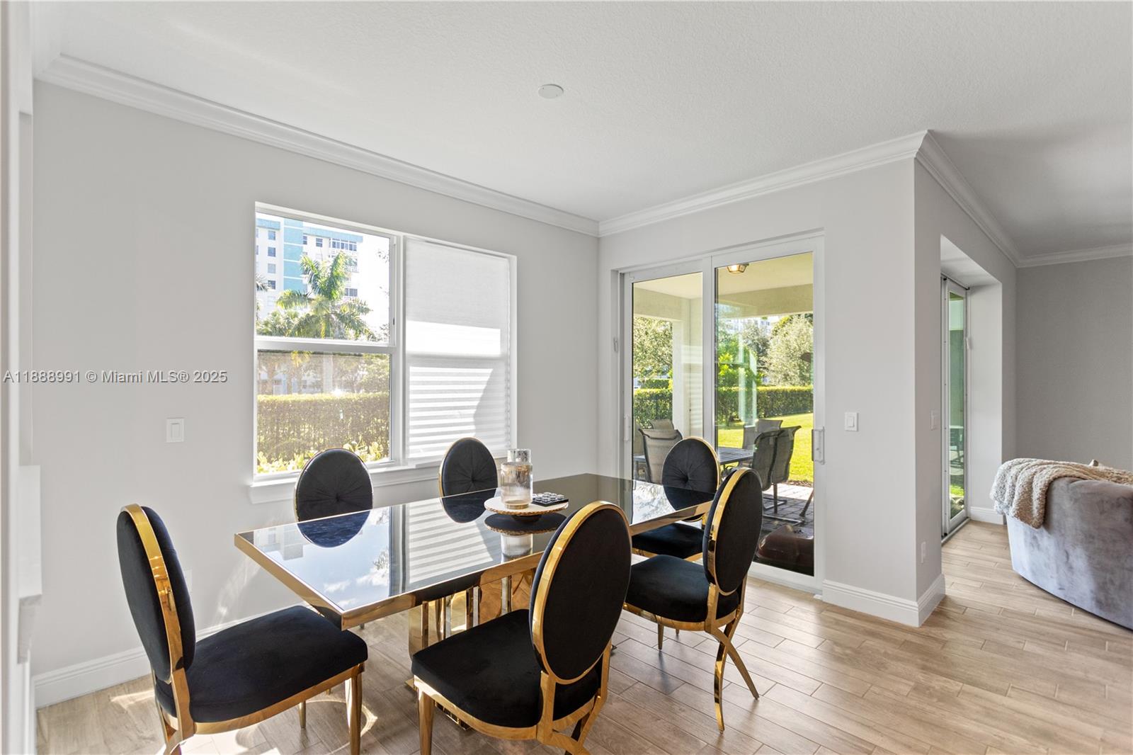 4022 5 / 3 2502 sq. ft. $ 2025-10-02 0 Photo