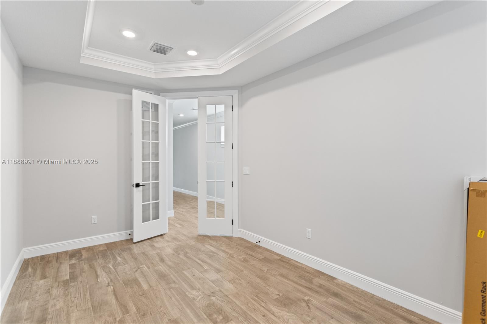 4022 5 / 3 2502 sq. ft. $ 2025-10-02 0 Photo