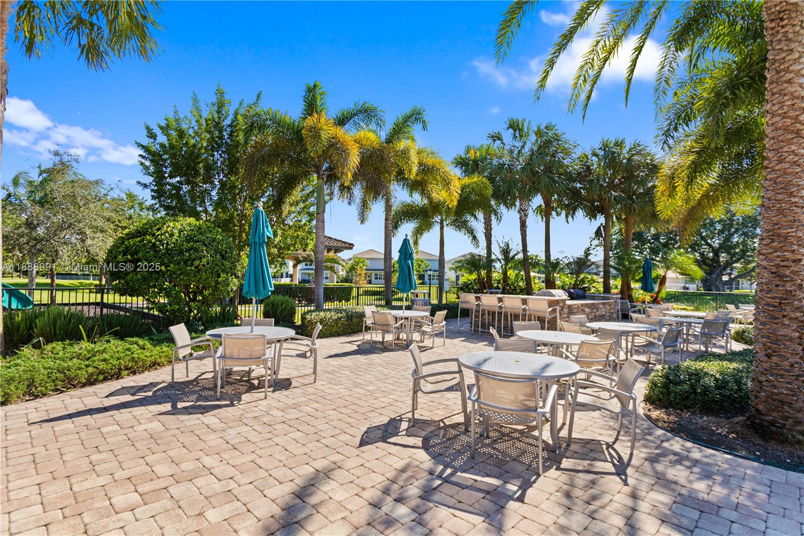 4022 5 / 3 2502 sq. ft. $ 2025-10-02 0 Photo