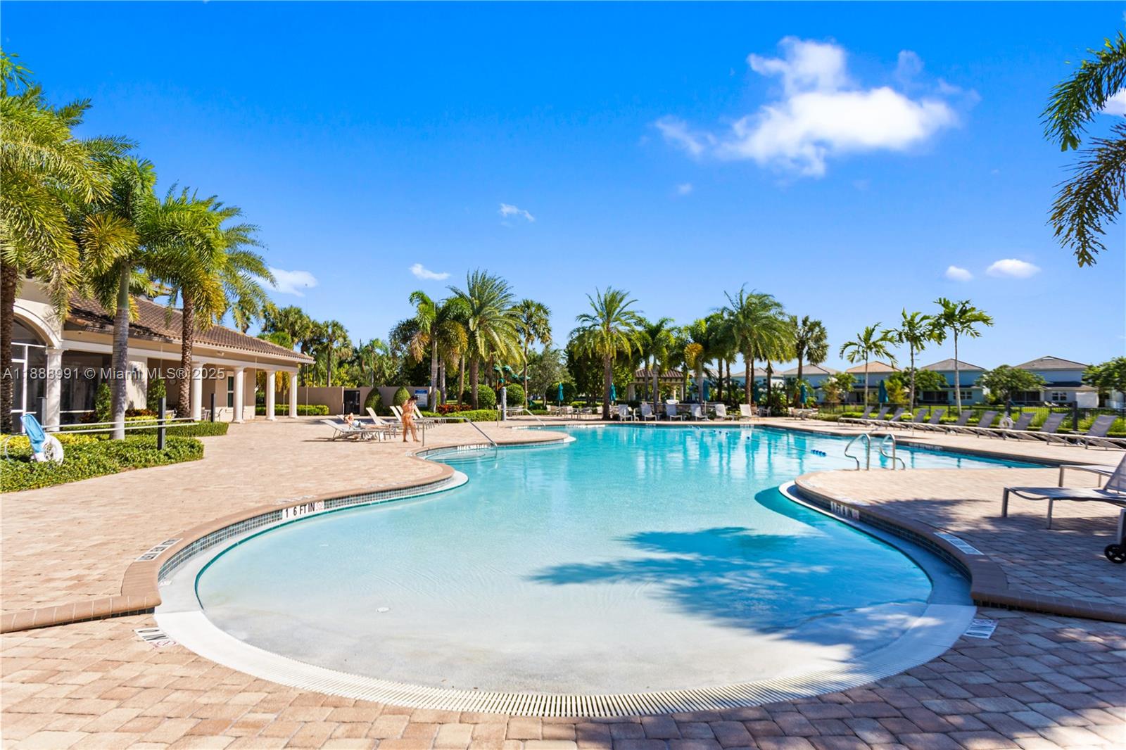 4022 5 / 3 2502 sq. ft. $ 2025-10-02 0 Photo