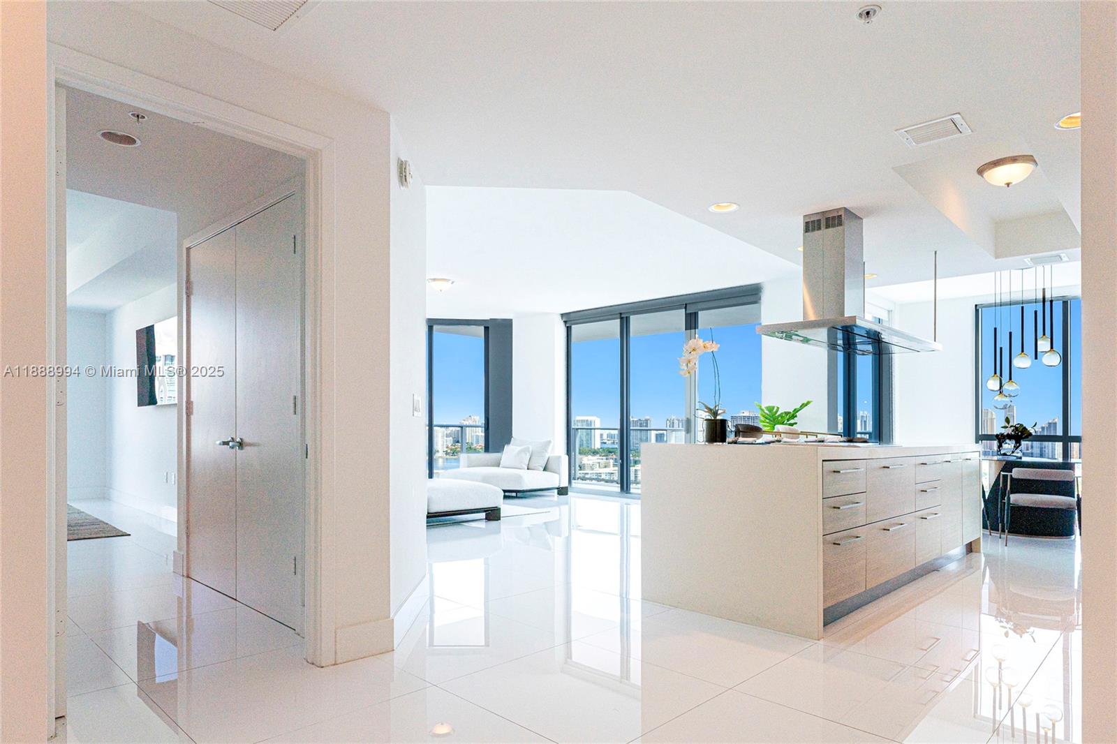 Photo of 17111 Biscayne Blvd  #2109, North Miami Beach, Florida, 33160 -