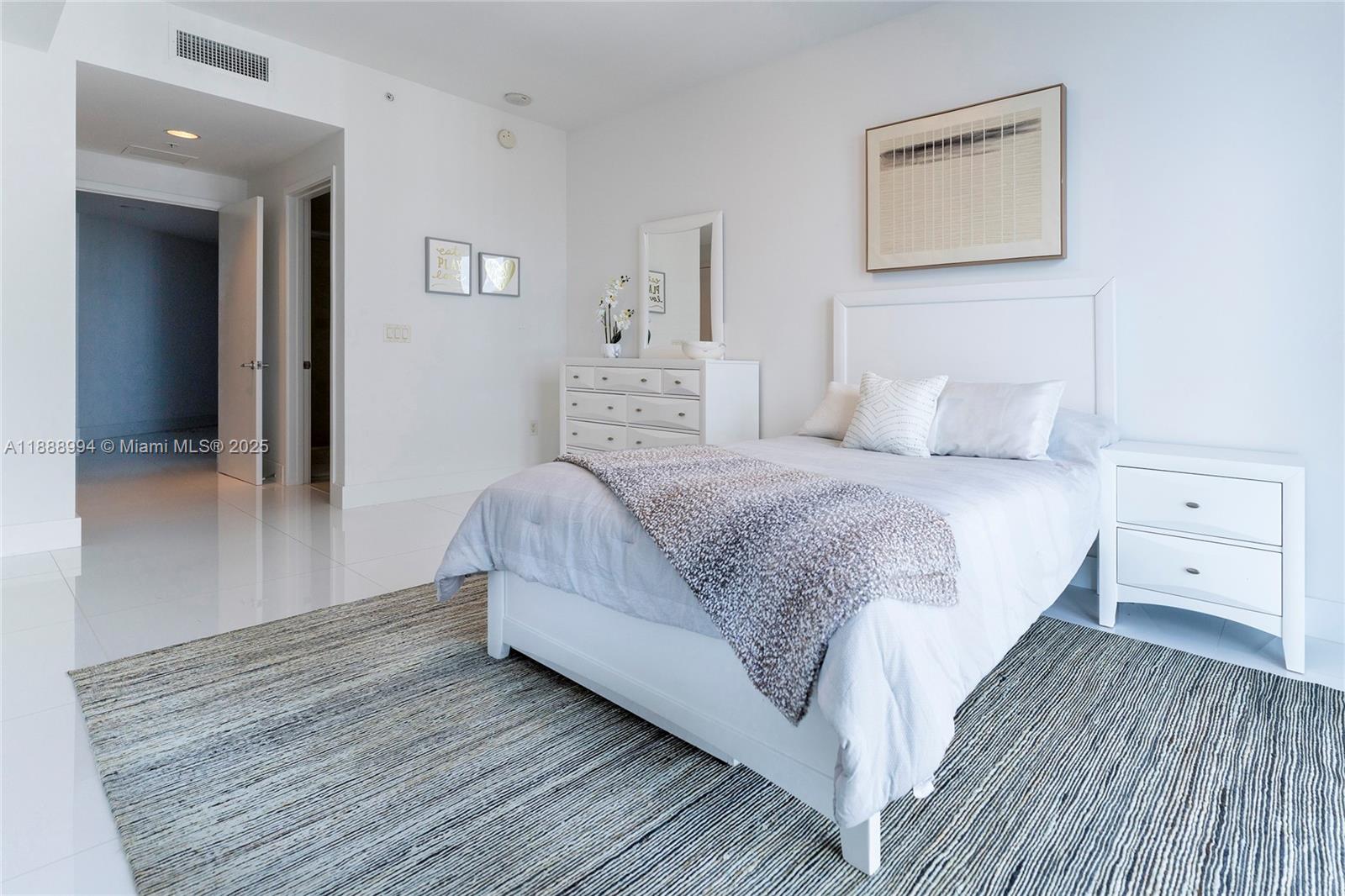 Photo of 17111 Biscayne Blvd  #2109, North Miami Beach, Florida, 33160 -