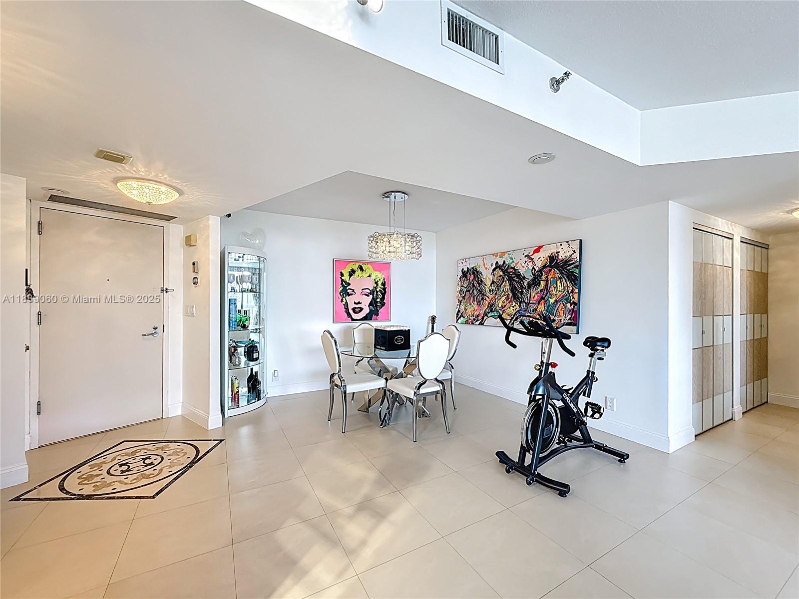 2208 2 / 2 1230 sq. ft. $ 2025-10-02 0 foto