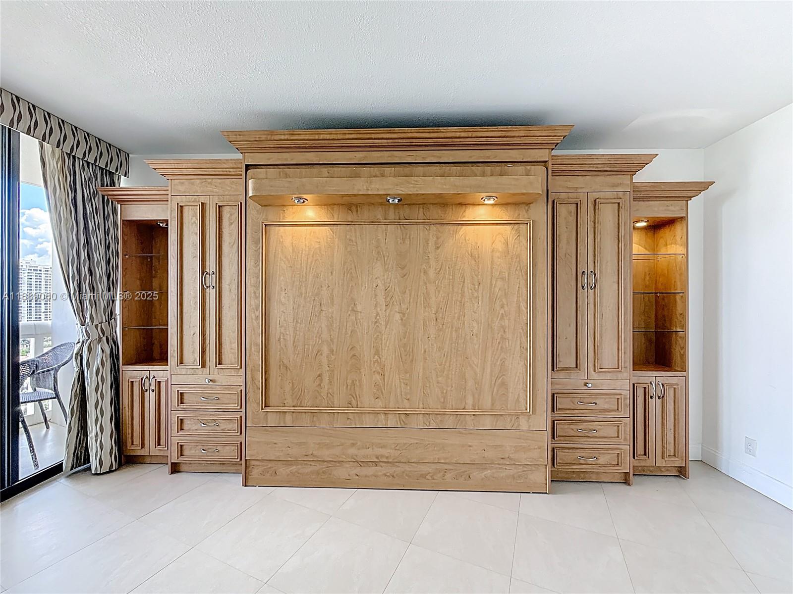 2208 2 / 2 1230 sq. ft. $ 2025-10-02 0 foto