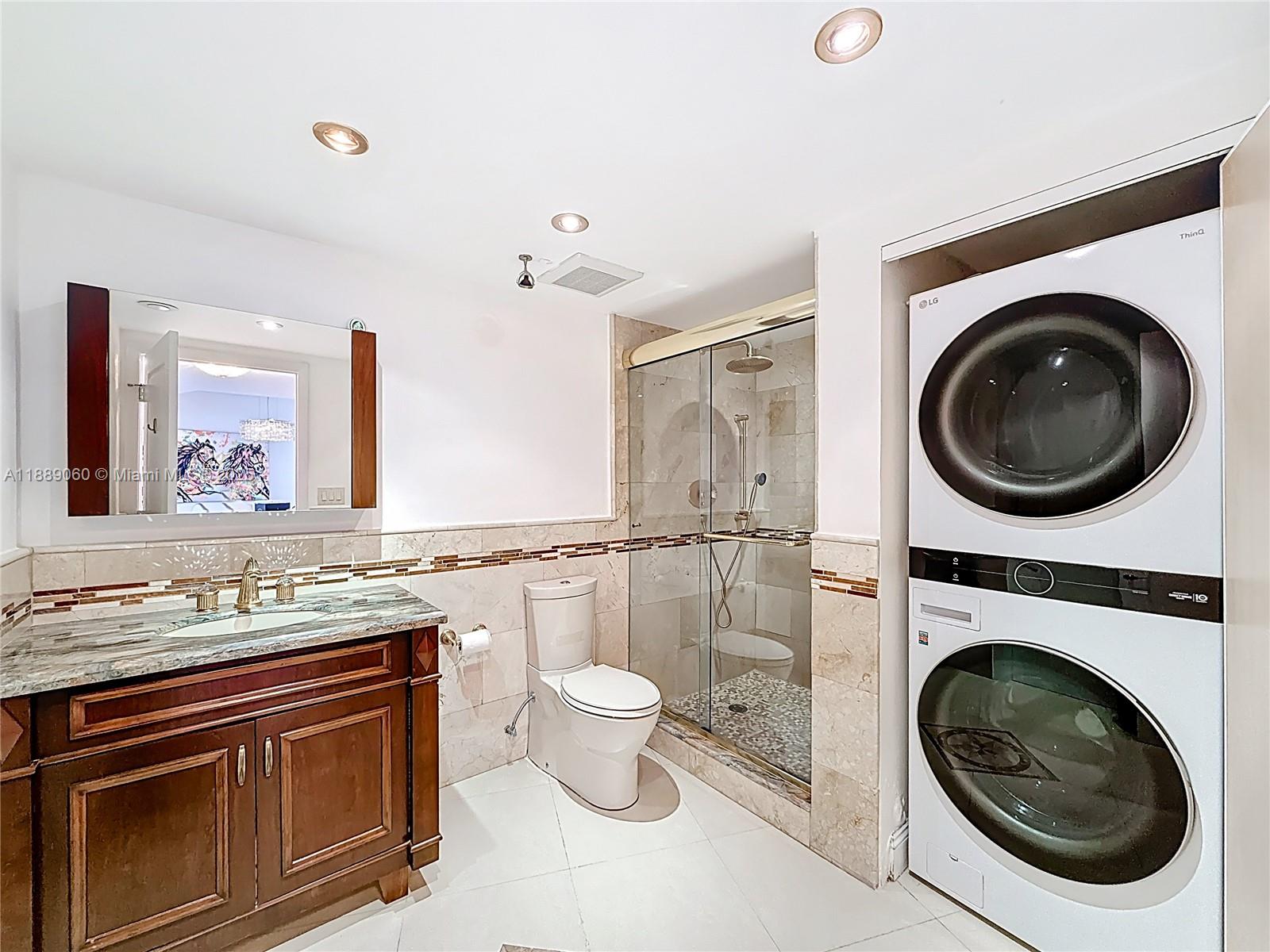 2208 2 / 2 1230 sq. ft. $ 2025-10-02 0 foto
