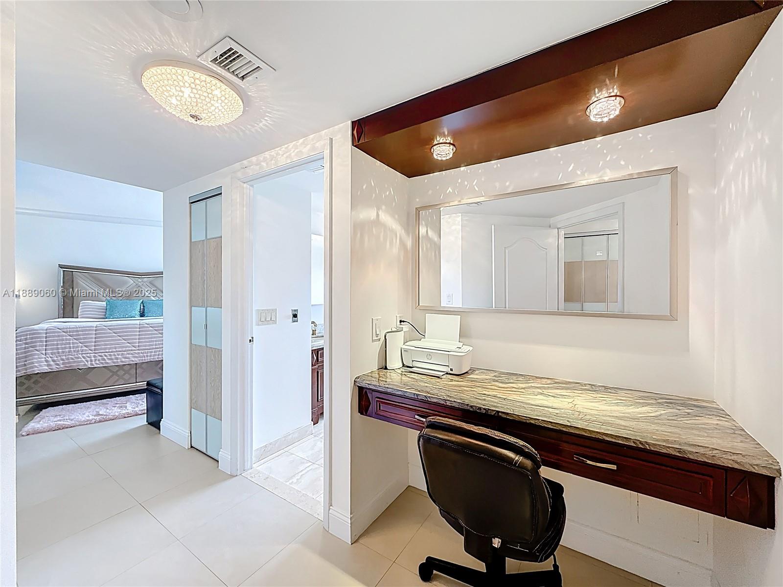 2208 2 / 2 1230 sq. ft. $ 2025-10-02 0 foto