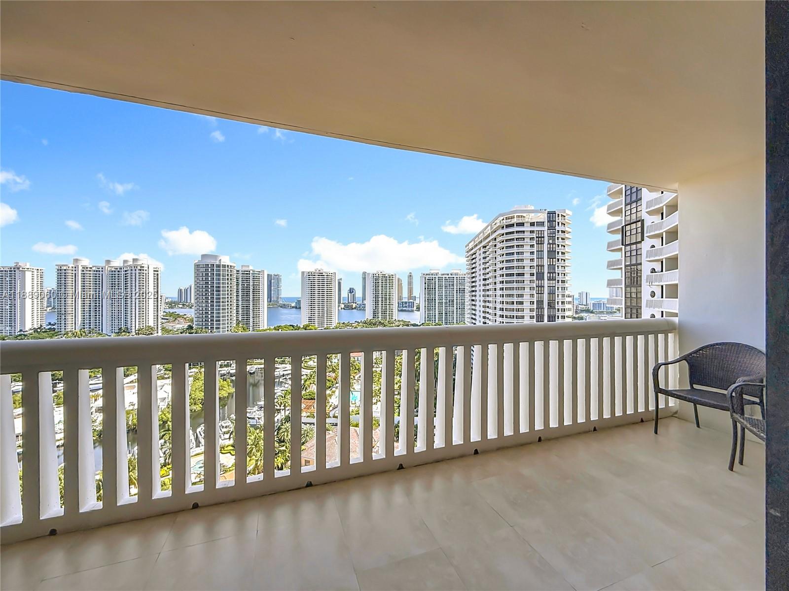 2208 2 / 2 1230 sq. ft. $ 2025-10-02 0 foto