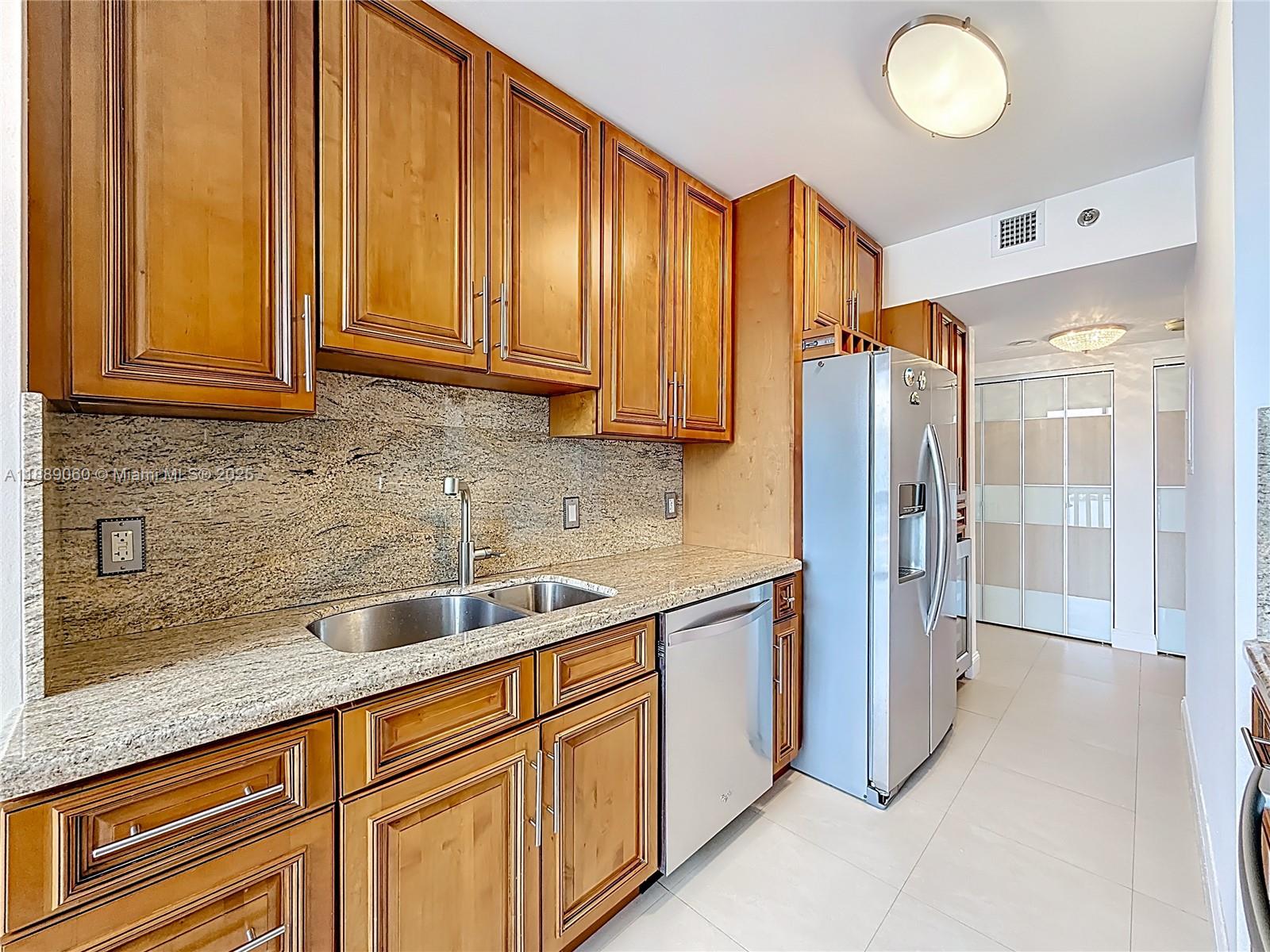 2208 2 / 2 1230 sq. ft. $ 2025-10-02 0 foto