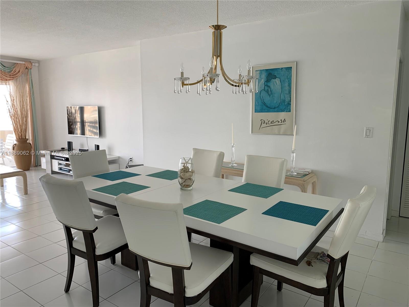 20M 1 / 2 870 sq. ft. $ 2025-10-02 0 Photo