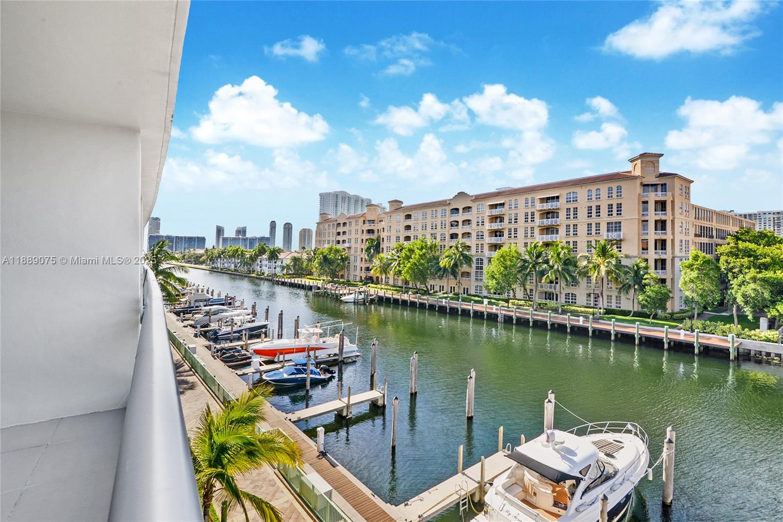 Photo of 2950 188th St  #309, Aventura, Florida, 33180 - 