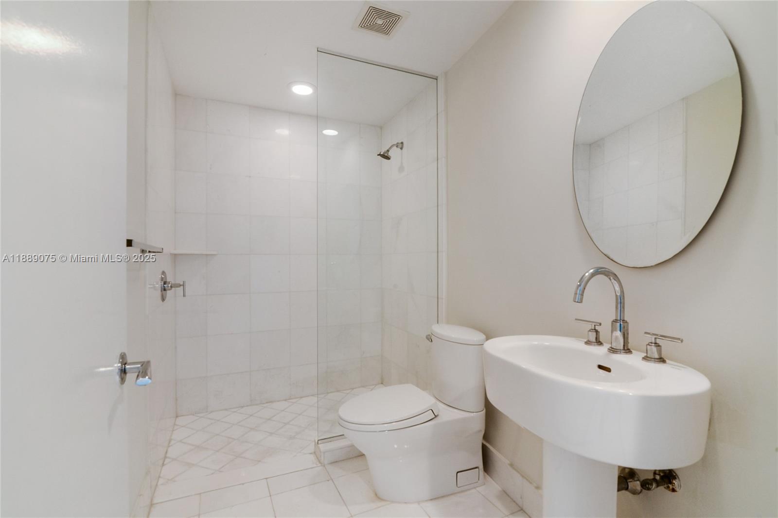 Photo of 2950 188th St  #309, Aventura, Florida, 33180 - 