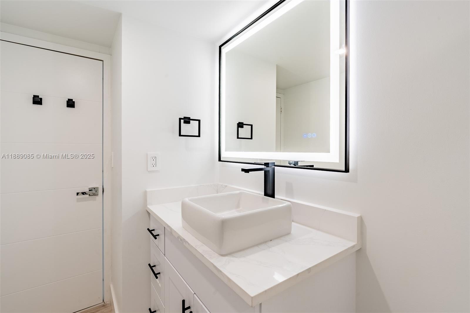 Photo of 2030 Ocean Dr  #1127, Hallandale Beach, Florida, 33009 - 