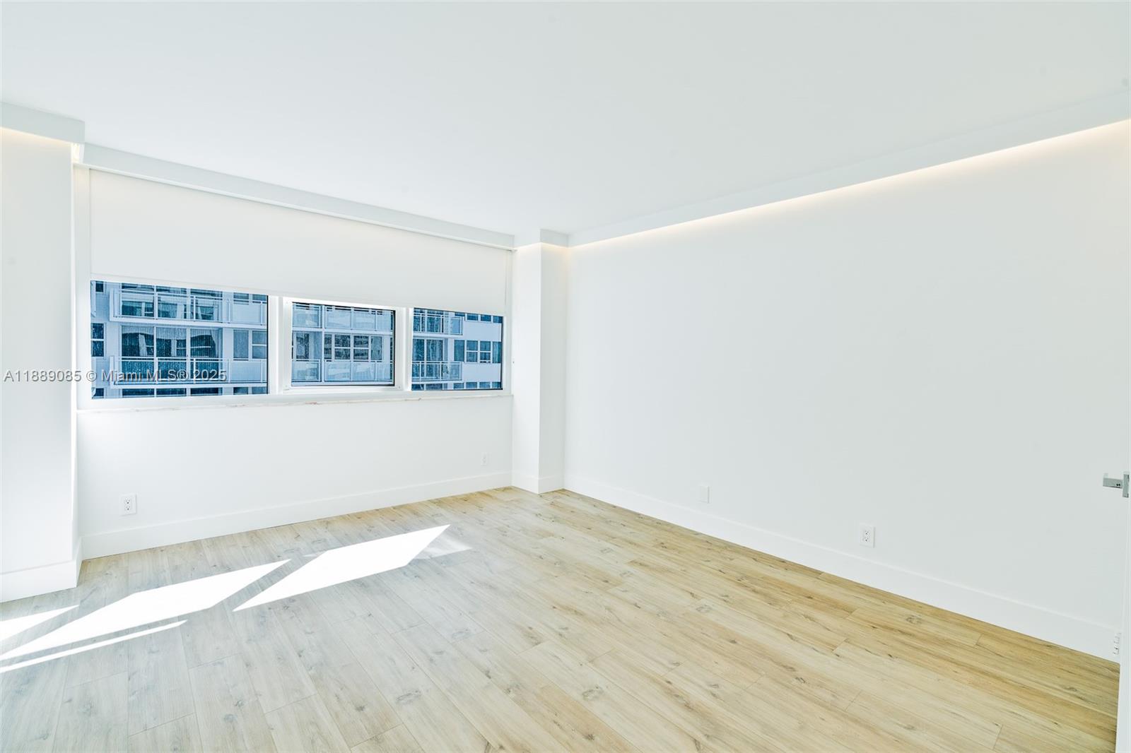 Photo of 2030 Ocean Dr  #1127, Hallandale Beach, Florida, 33009 - 