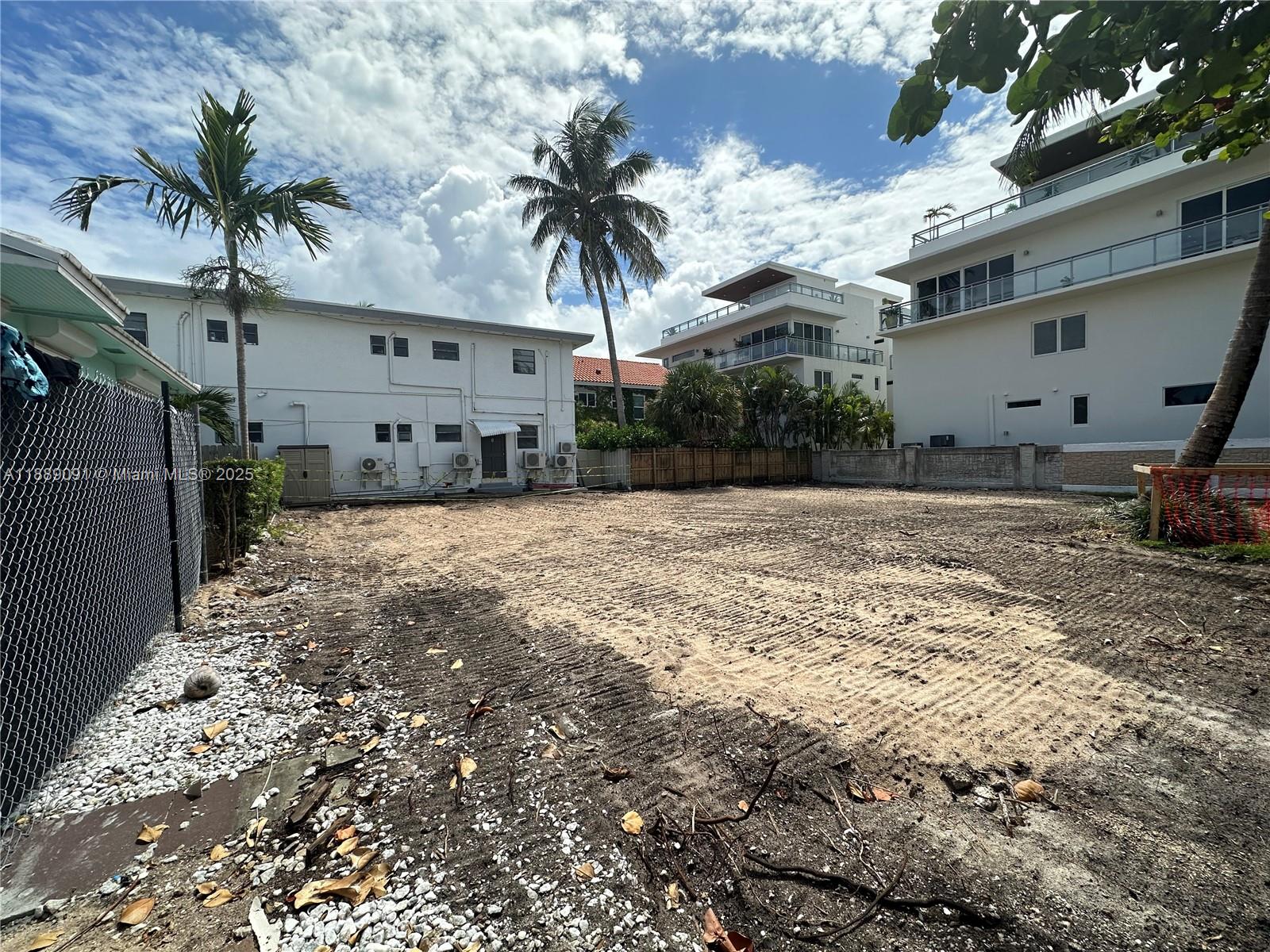 See details / sq. ft. $ 2025-10-03 0 Photo