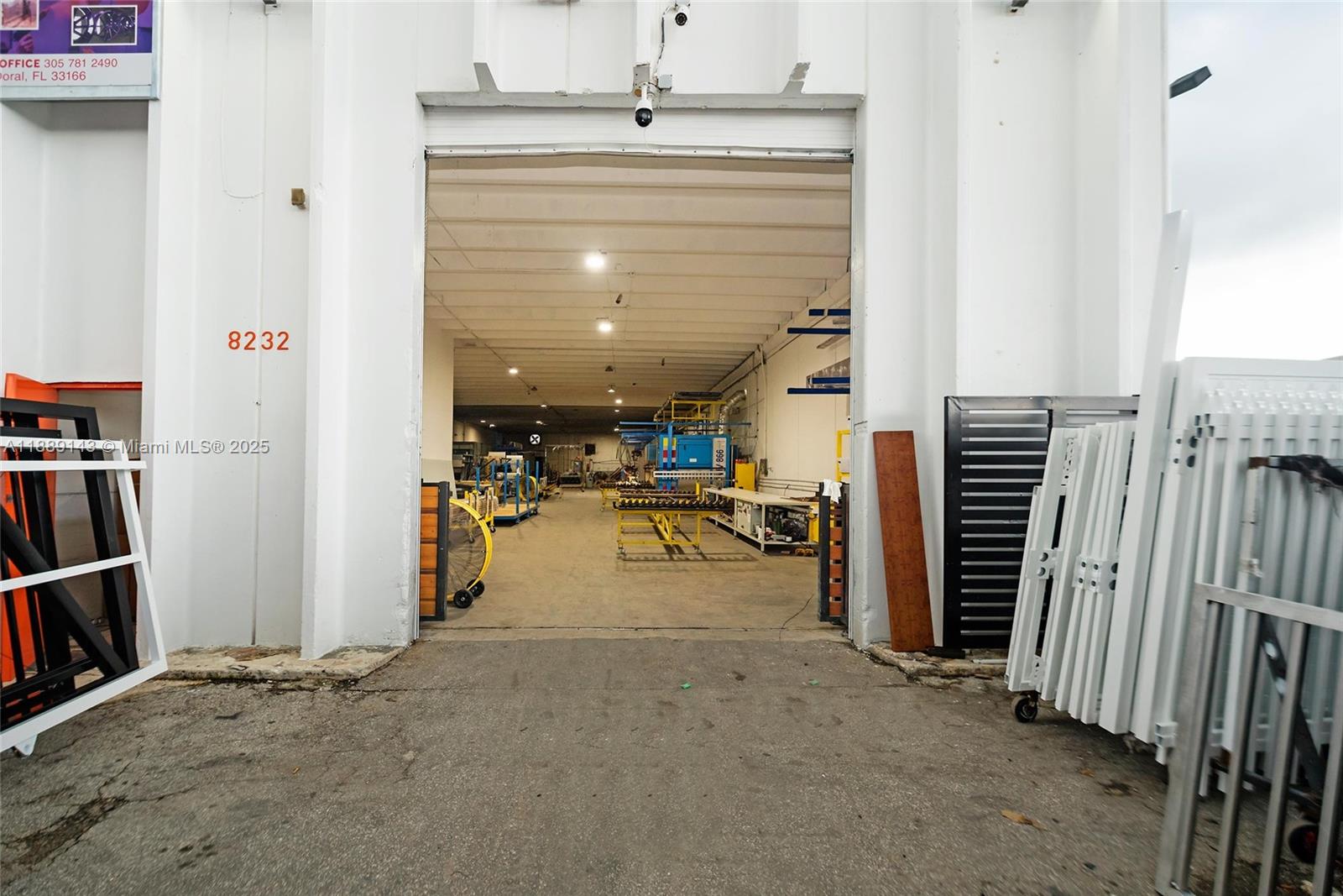   /   sq. ft. $ 2025-10-02 0 Photo