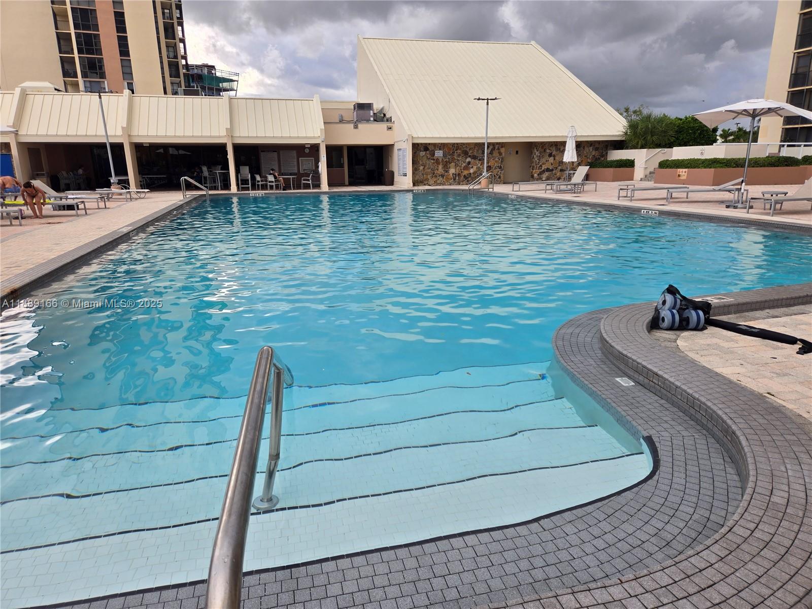 Photo of 20379 Country Club Dr  #2531, Aventura, Florida, 33180 - 