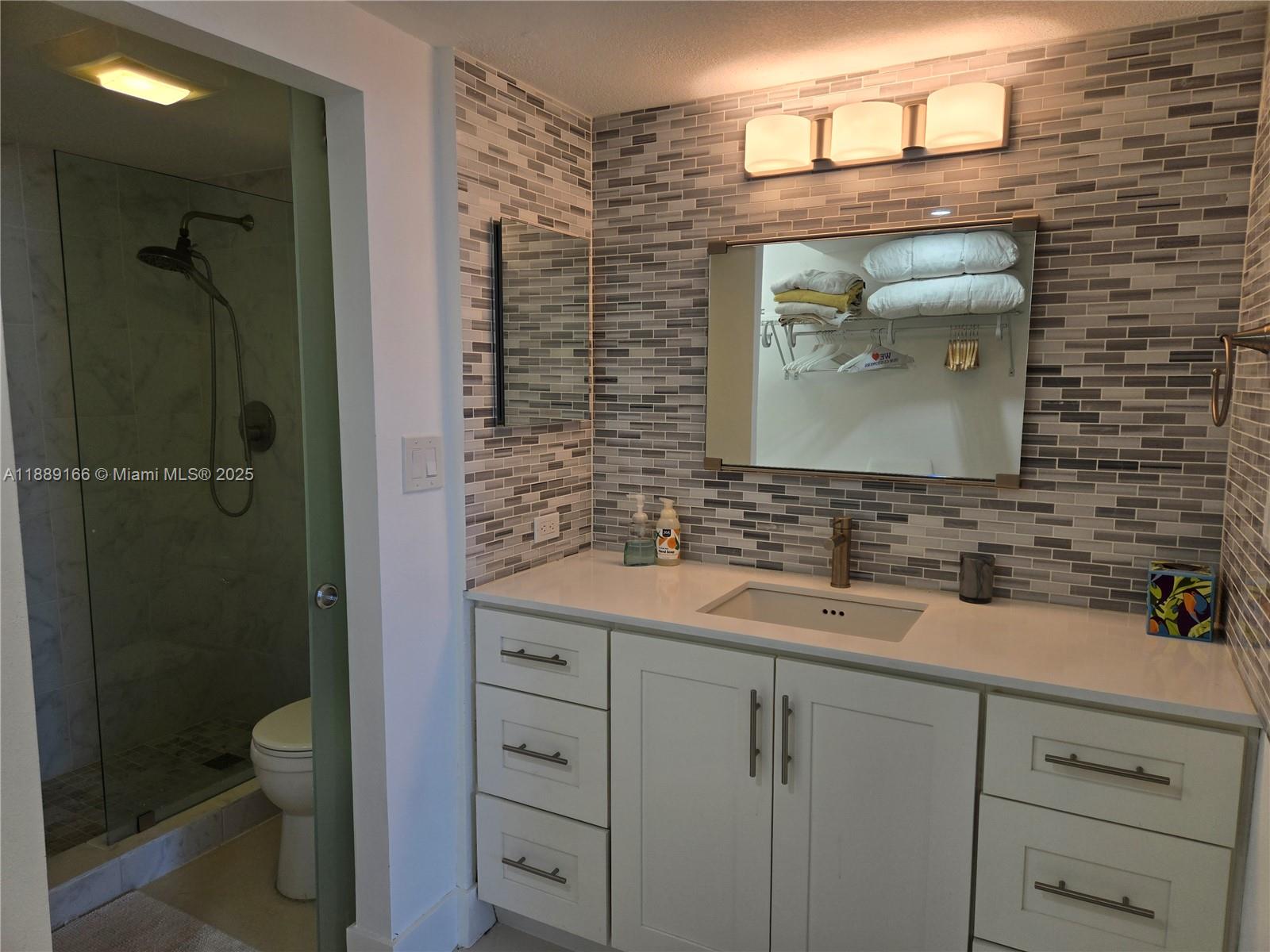 Photo of 20379 Country Club Dr #2531, Aventura, Florida, 33180 - Master Bath