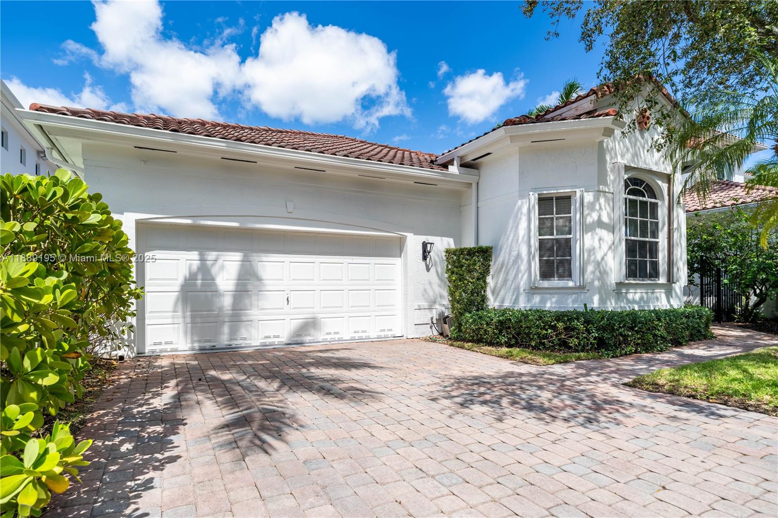 Photo of 3975 194th Trl  (3975), Sunny Isles Beach, Florida, 33160 - 