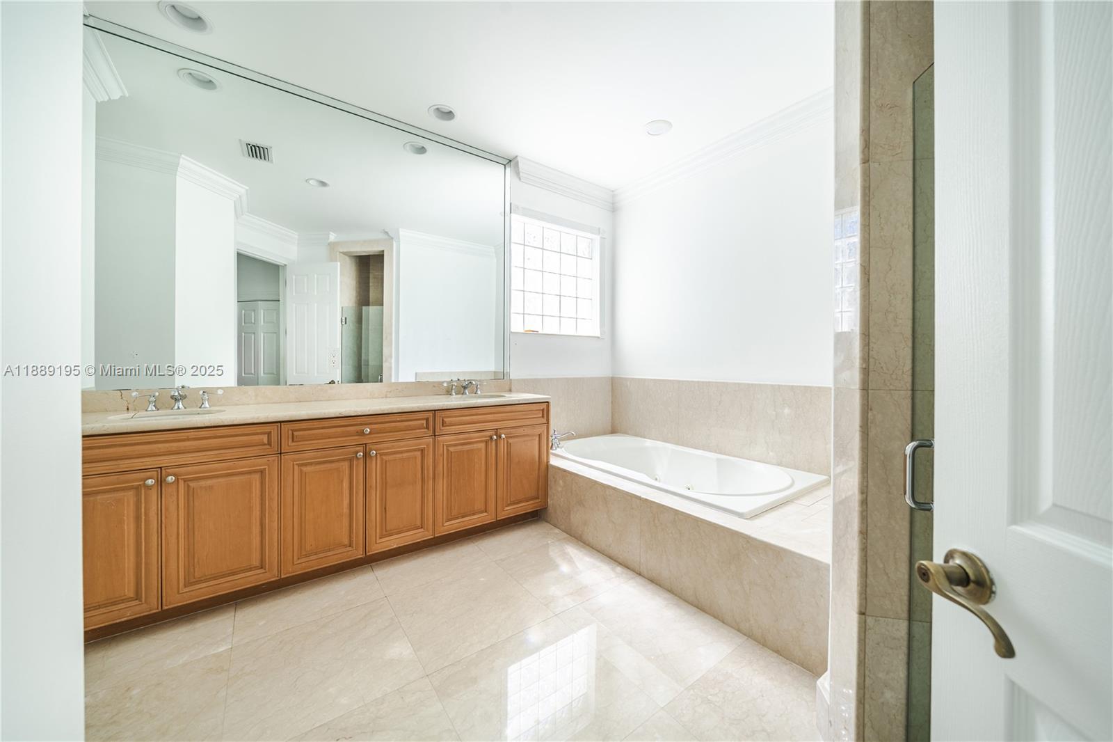 Photo of 3975 194th Trl  (3975), Sunny Isles Beach, Florida, 33160 - 