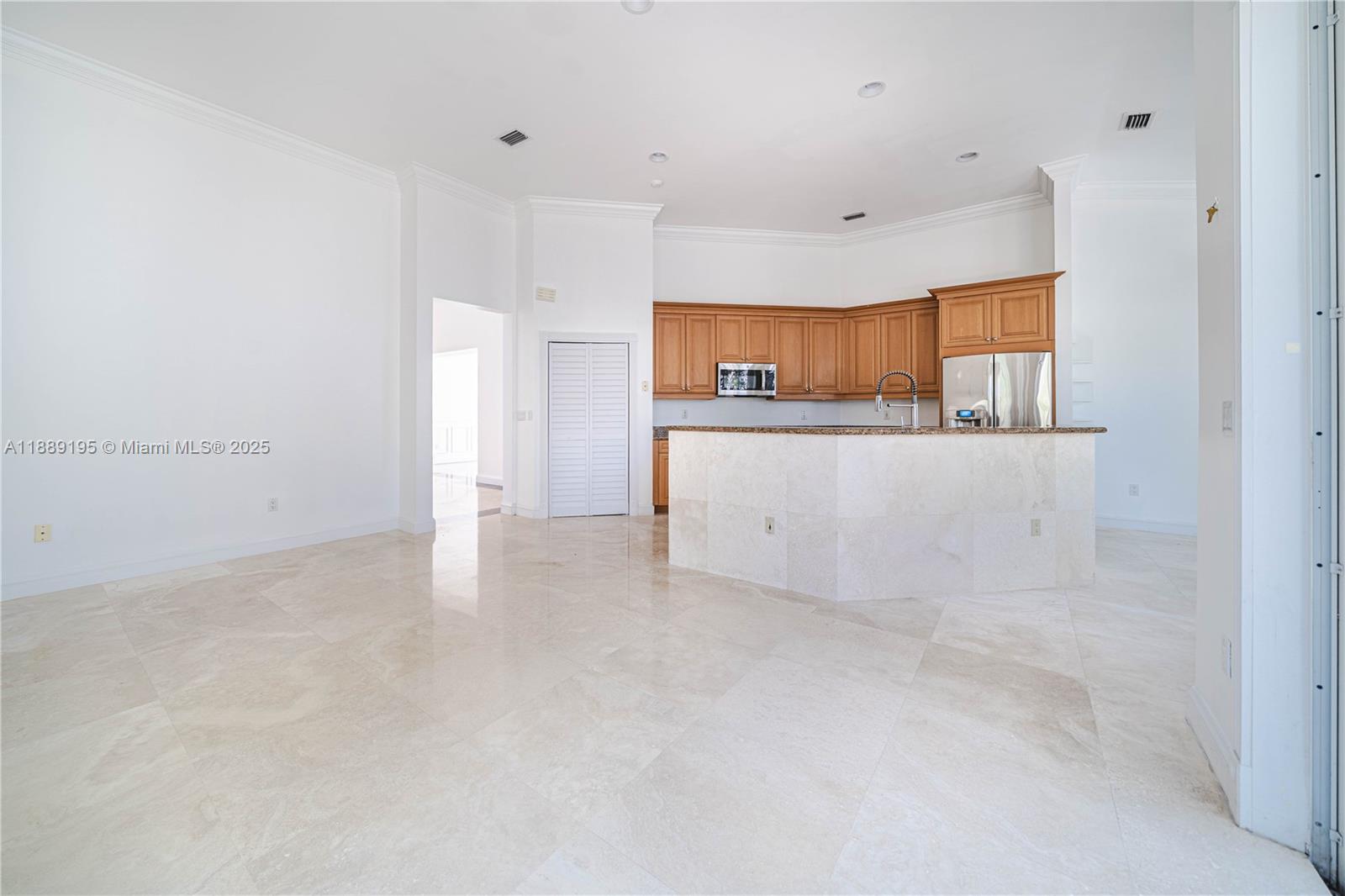 Photo of 3975 194th Trl  (3975), Sunny Isles Beach, Florida, 33160 - 