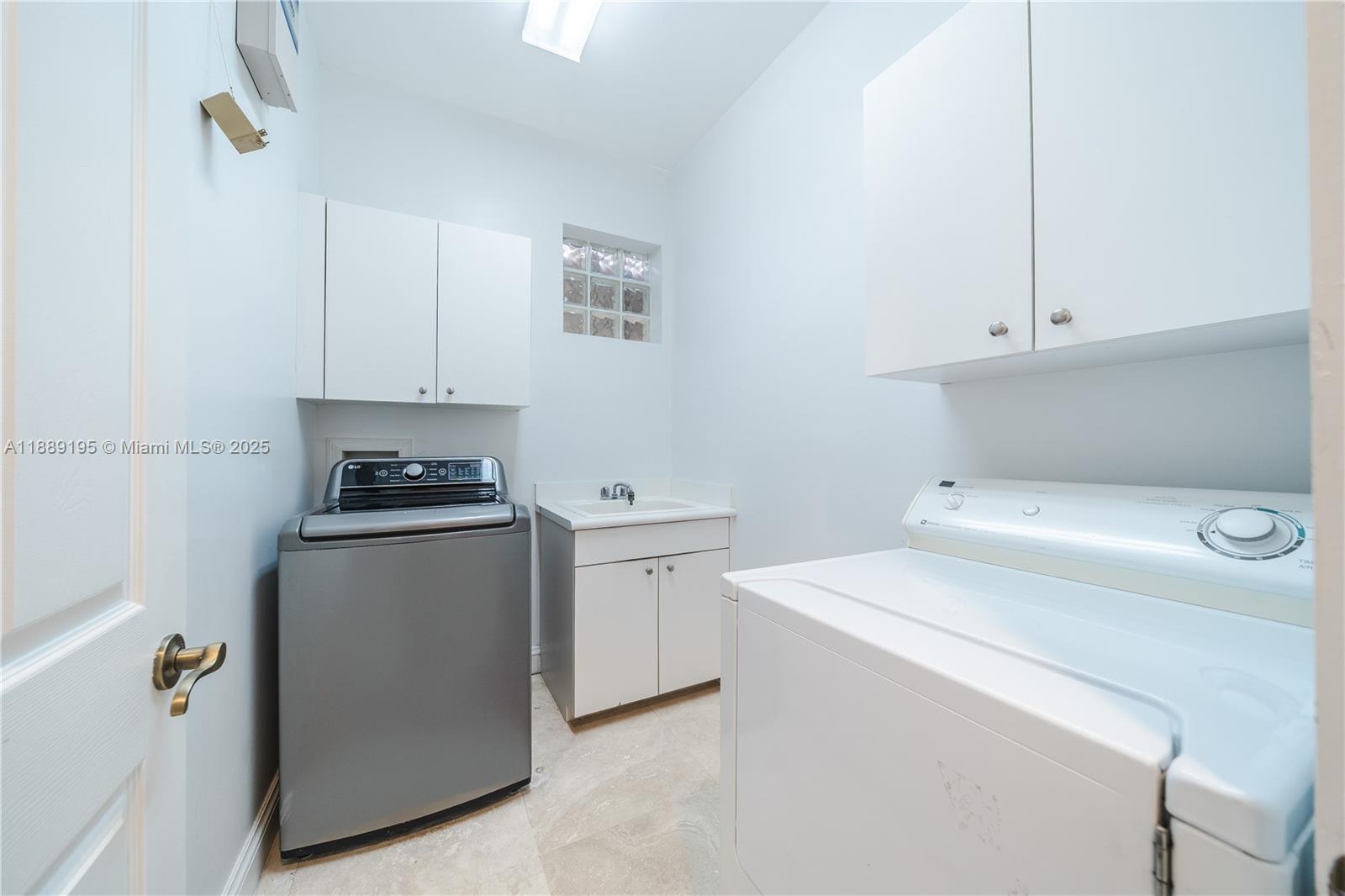 Photo of 3975 194th Trl  (3975), Sunny Isles Beach, Florida, 33160 - 