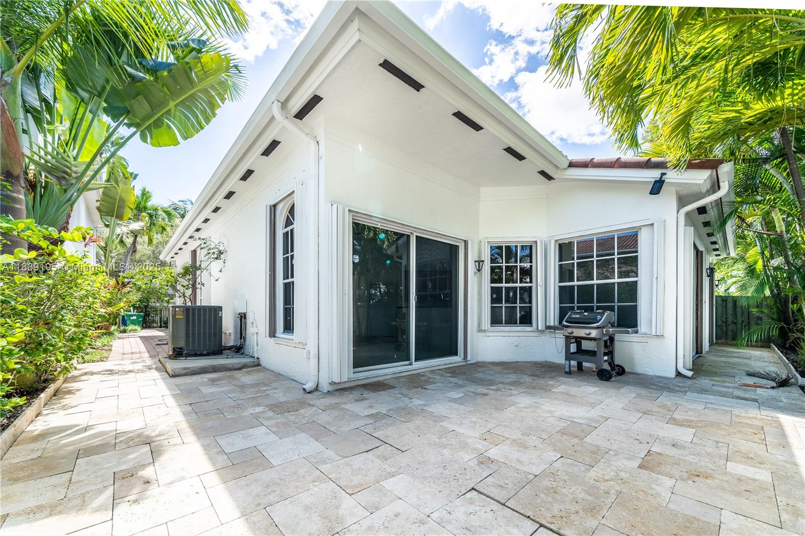 Photo of 3975 194th Trl  (3975), Sunny Isles Beach, Florida, 33160 - 