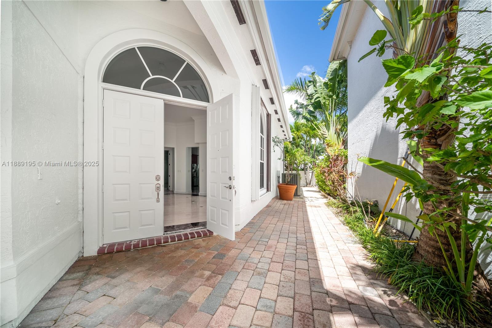 Photo of 3975 194th Trl  (3975), Sunny Isles Beach, Florida, 33160 - 