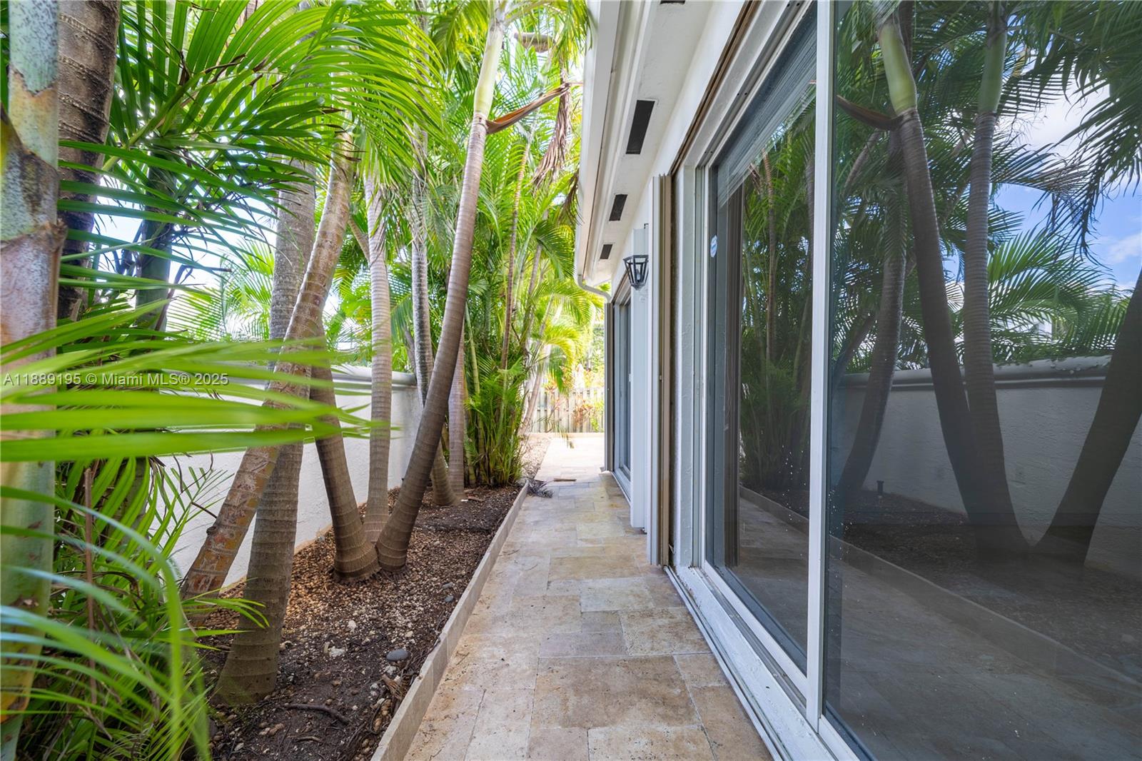 Photo of 3975 194th Trl  (3975), Sunny Isles Beach, Florida, 33160 - 